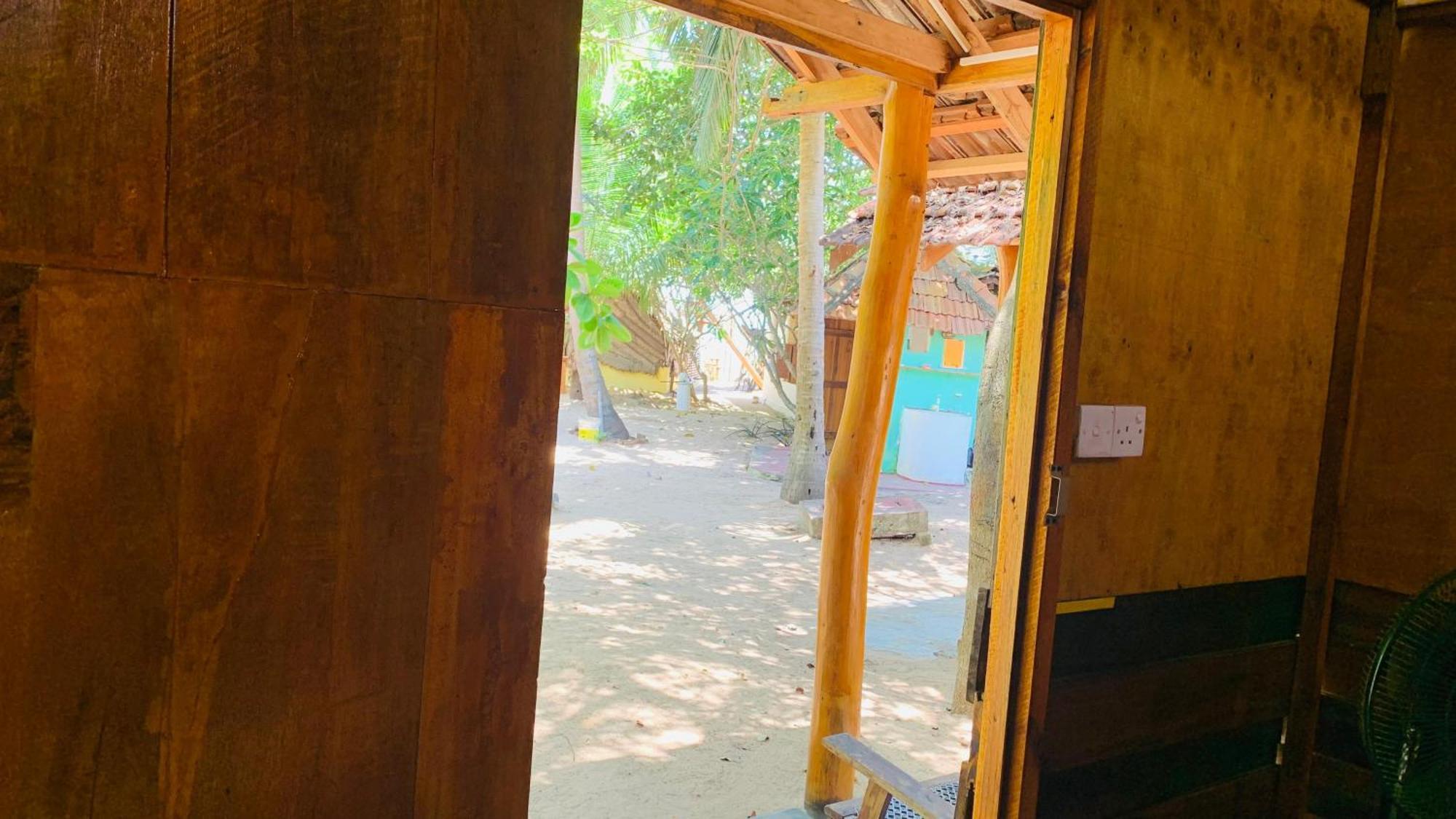 Breezy Beach Cabanas Arugam Bay Εξωτερικό φωτογραφία